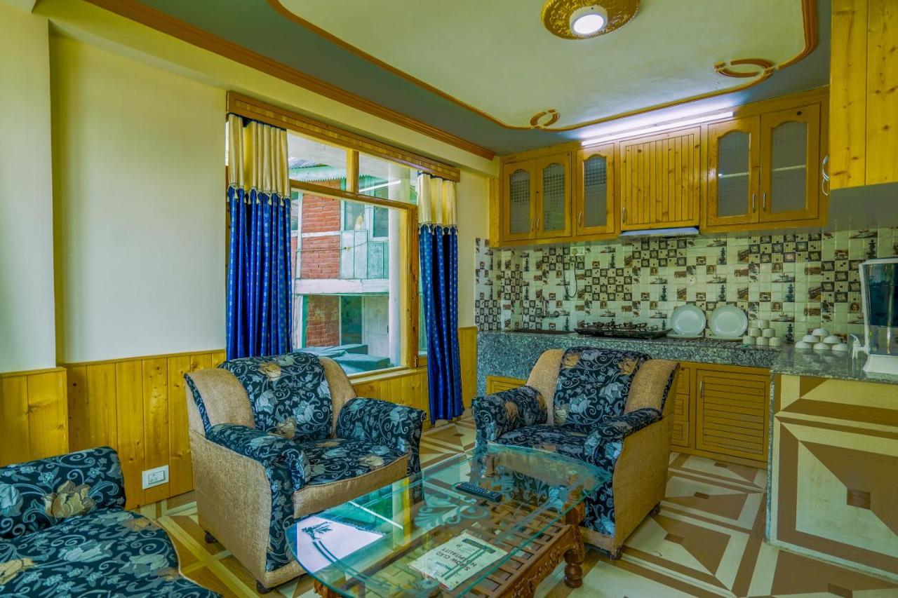 Woods Villa- A Luxury Mountains View Cottages 马拉里 外观 照片