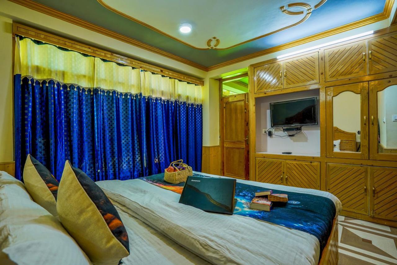 Woods Villa- A Luxury Mountains View Cottages 马拉里 外观 照片