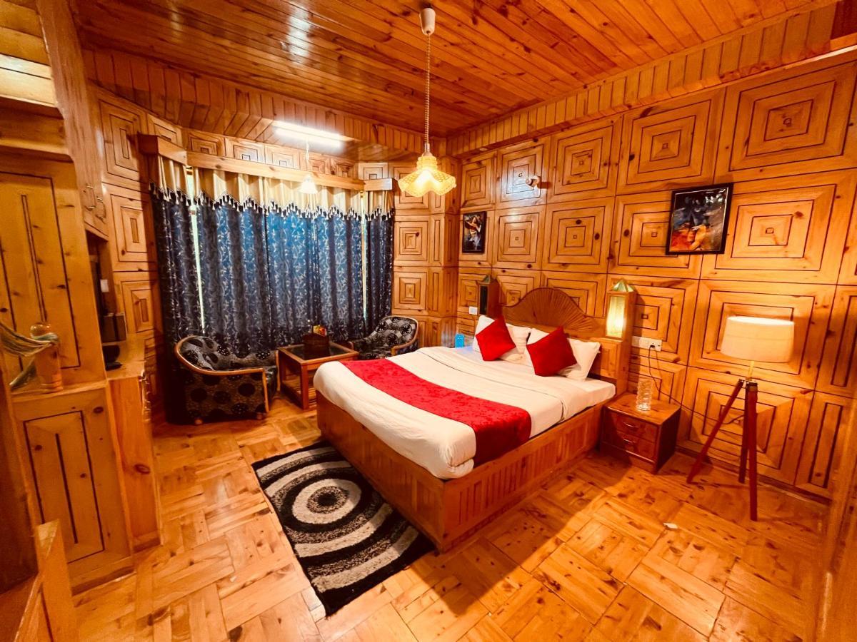 Woods Villa- A Luxury Mountains View Cottages 马拉里 外观 照片