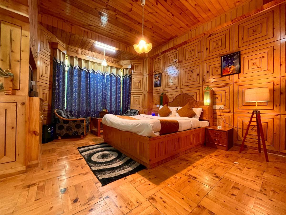 Woods Villa- A Luxury Mountains View Cottages 马拉里 外观 照片