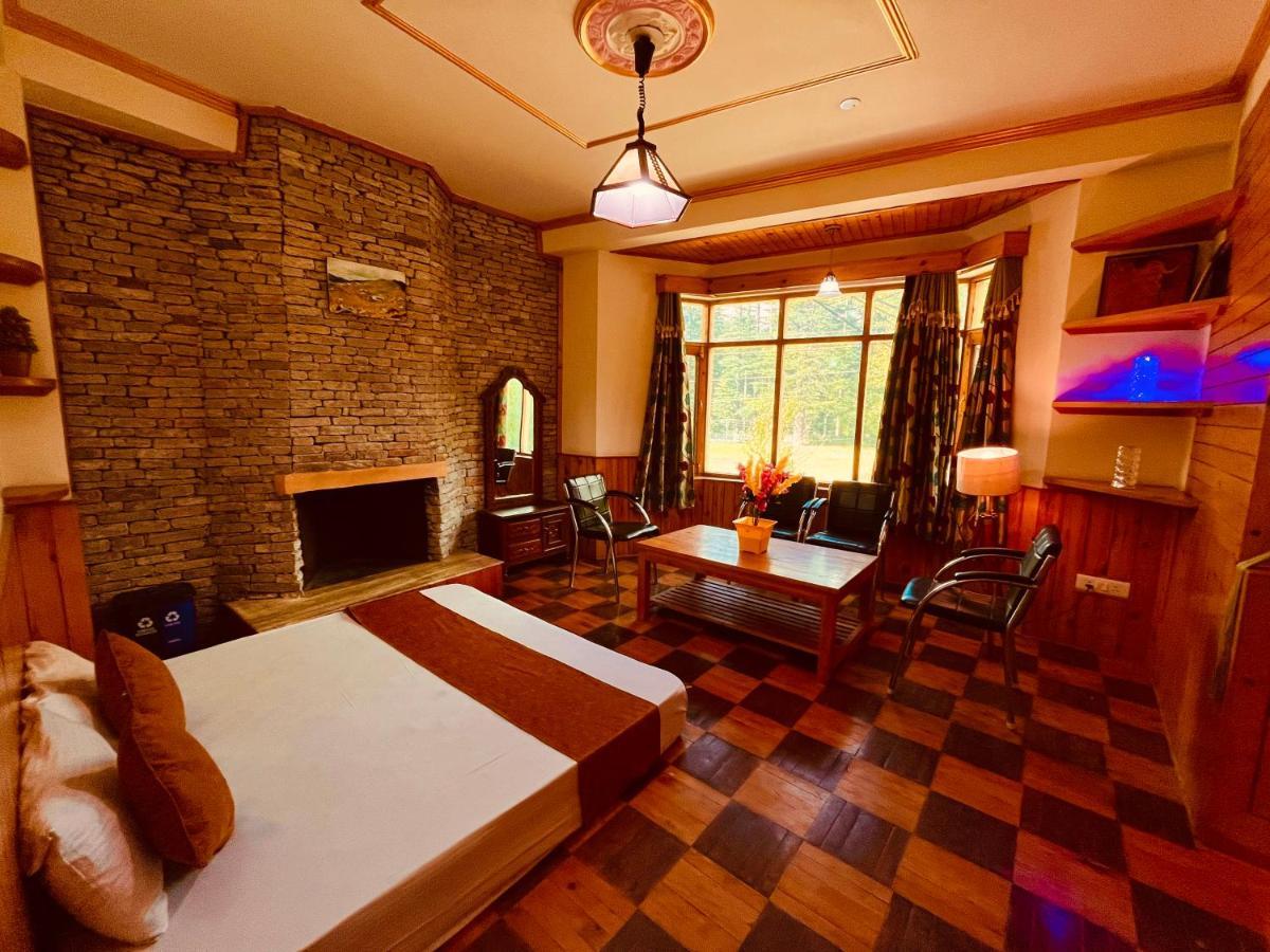 Woods Villa- A Luxury Mountains View Cottages 马拉里 外观 照片