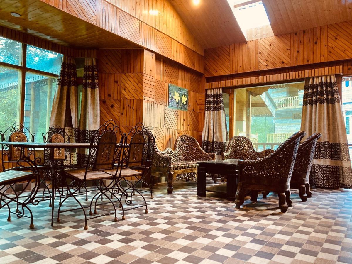 Woods Villa- A Luxury Mountains View Cottages 马拉里 外观 照片